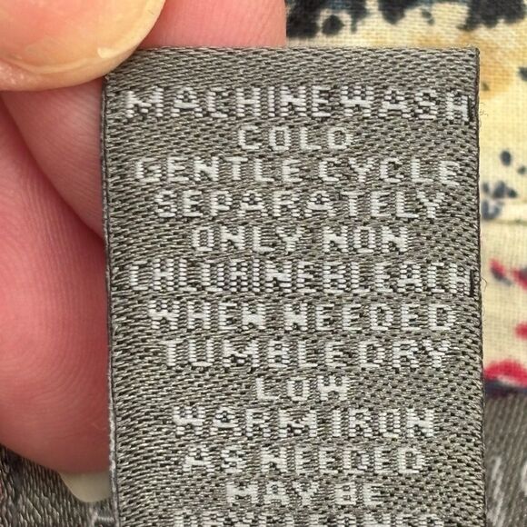 Chicos Womens Floral Button Up Size XL Blouse Shirt Casual Colorful Everyday - Picture 3 of 6